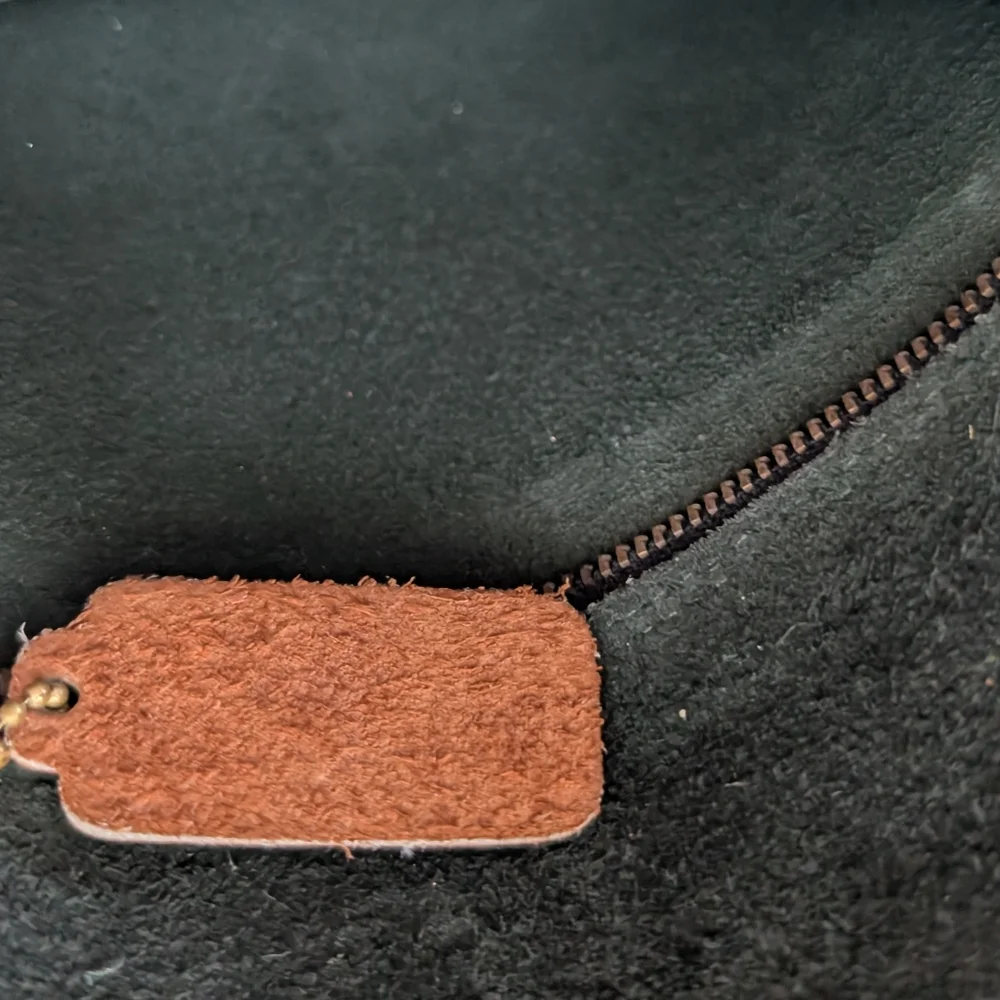 Vintage Women's Coach  Leather Riding Saddle Bag Crossbody - Picture 5 of 9